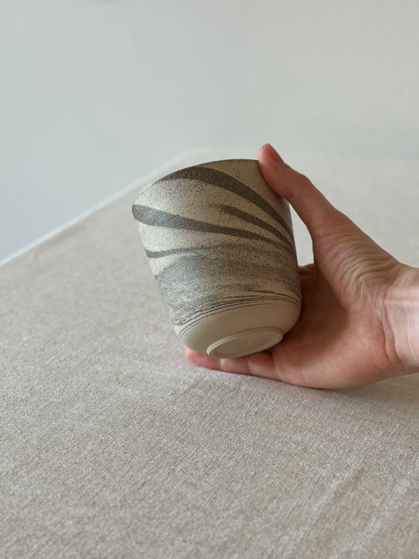 Large Swirl Cup