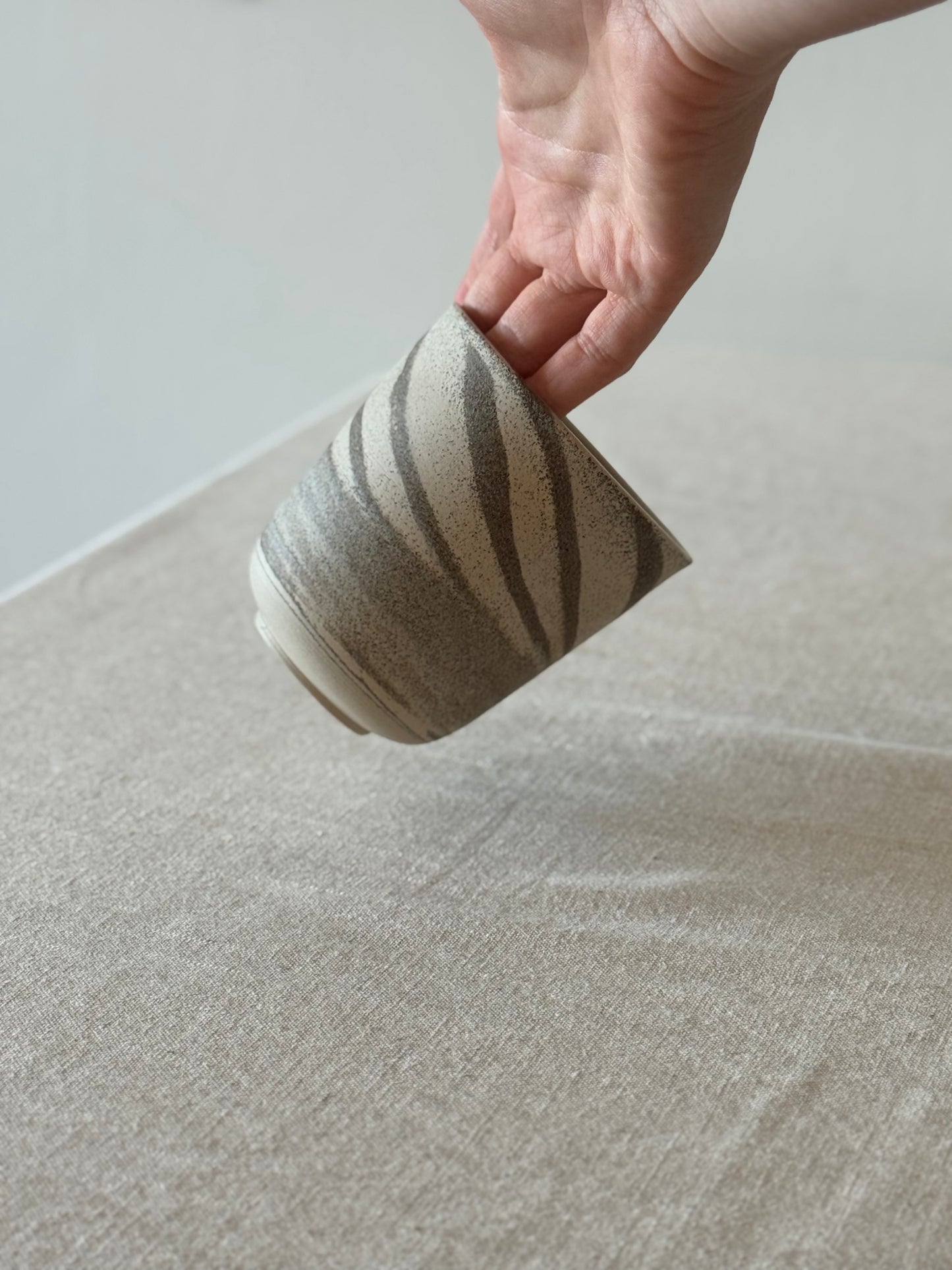 Large Swirl Cup