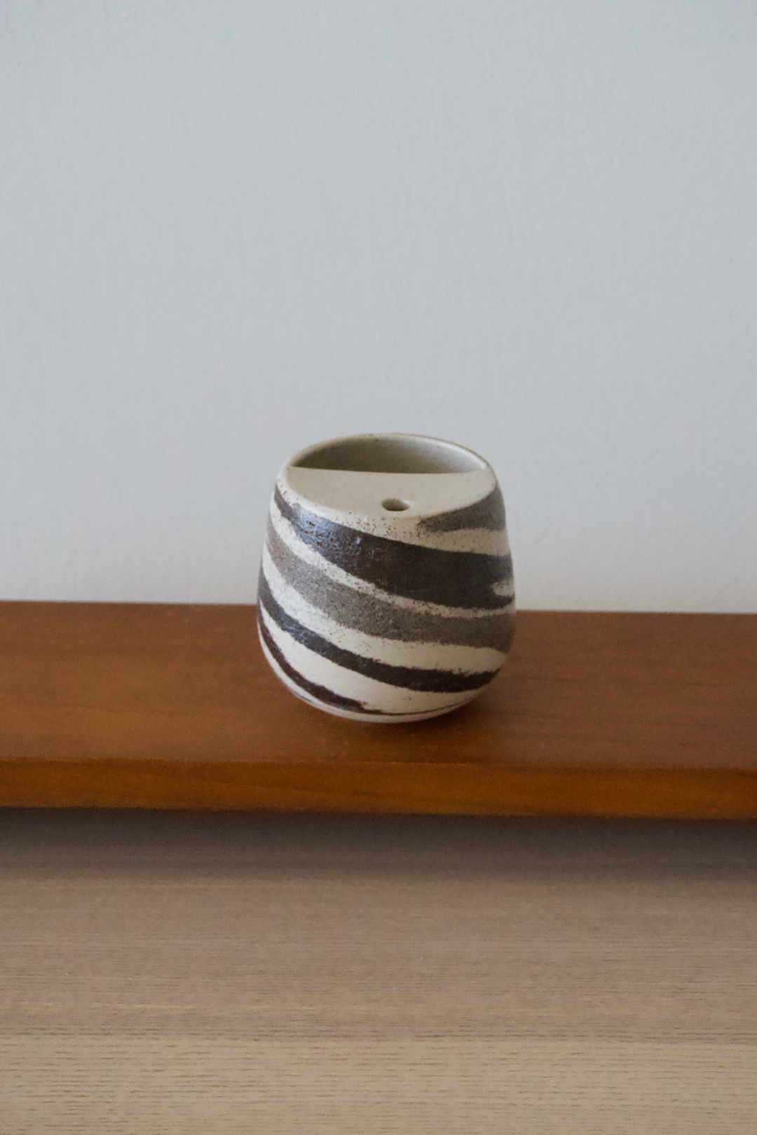 Swirl Circular Tumbler