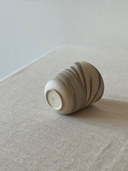 Large Swirl Cup