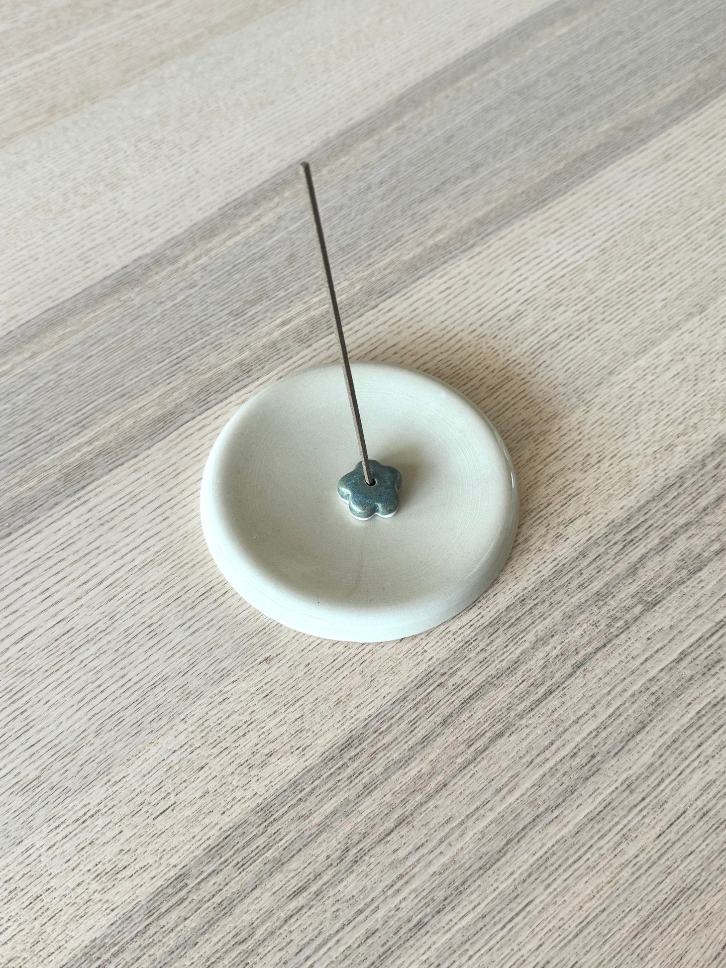 Round Elevated Incense Holder