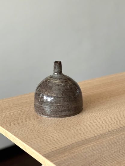 Dark Ikebana Vase