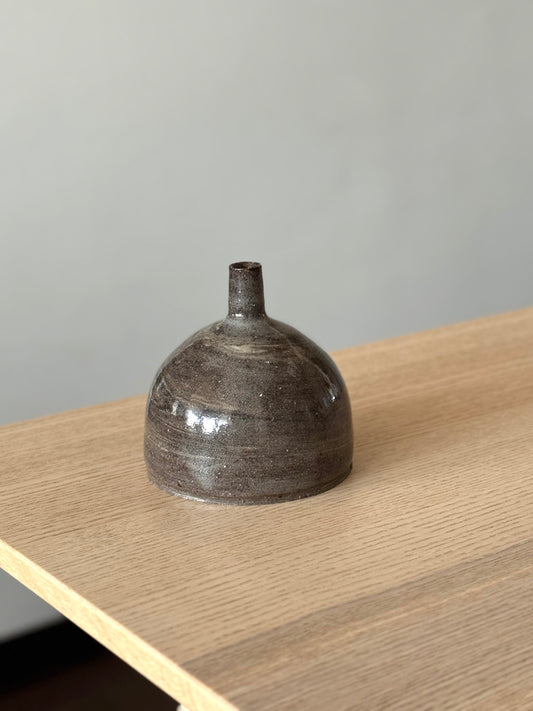 Dark Ikebana Vase